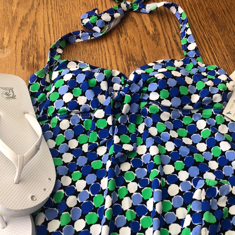 Fit 4 U two piece swimsuit 🌴NWT